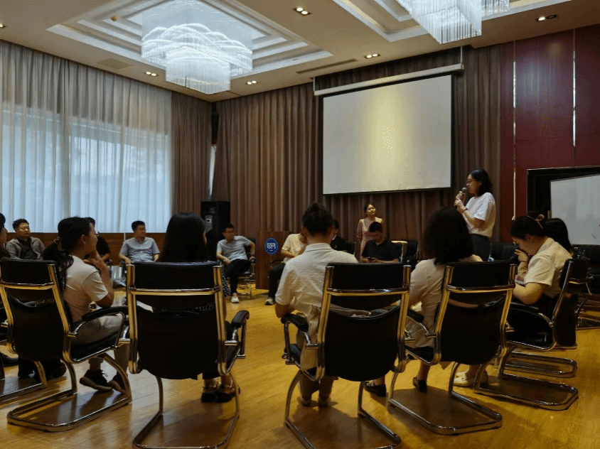 https://news.uir.cn/__local/A/35/C4/92DDC4EC595B9A5CFDB5F2EA364_34633EBF_430F6.png